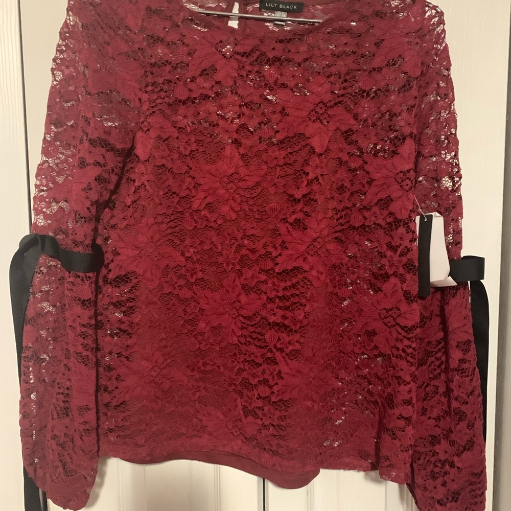 🌺 Floral Lace Blouse 🌺
